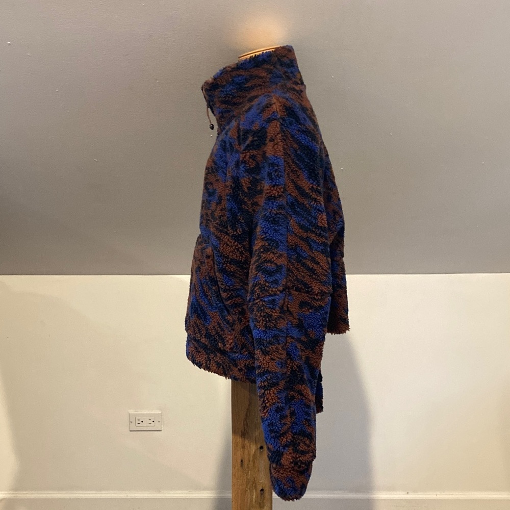 Lululemon Scuba Oversized Fleece Funnel Neck Jacket in Camo Copper Navy - Picture 9 of 13